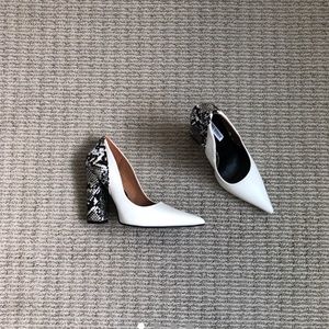 “Double Dare” White Cape Robbins Pointed Toe Heels